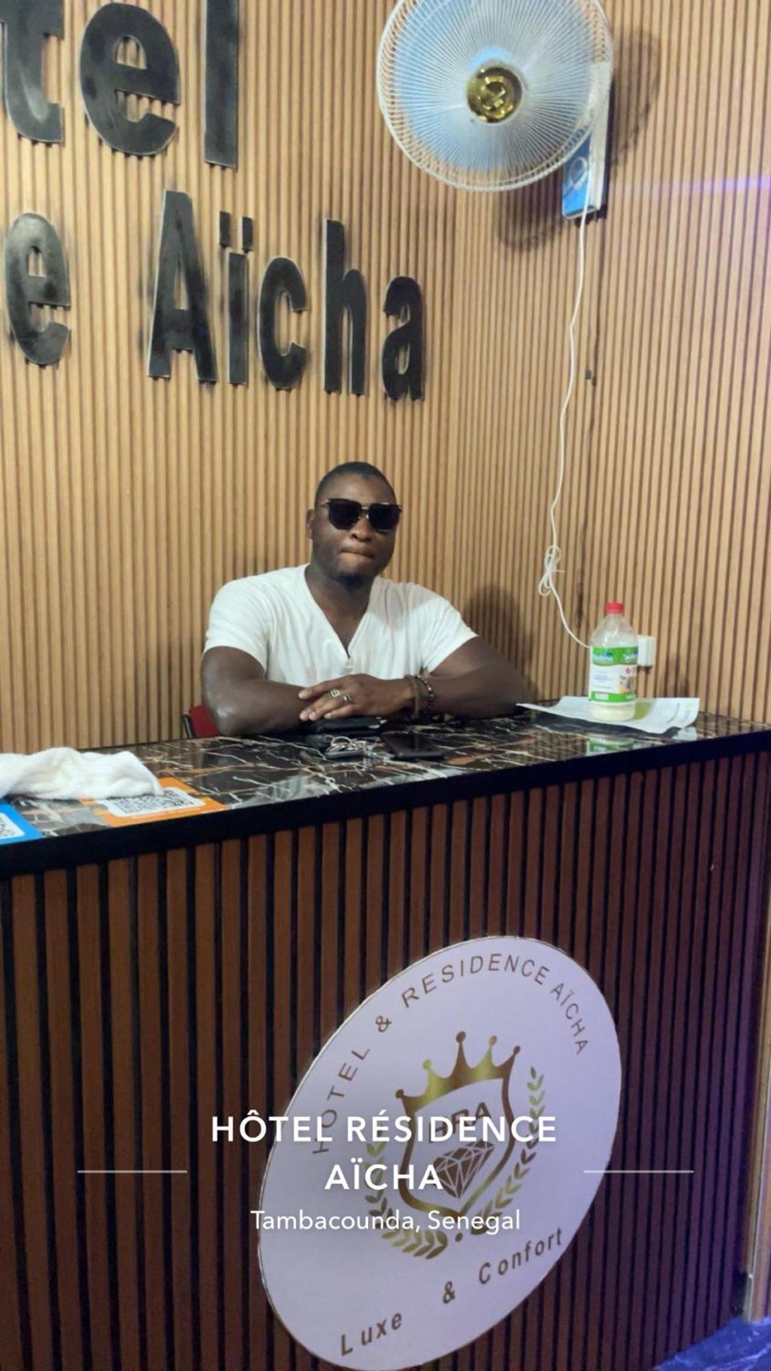 Hotel Residence Aicha Tambacounda Bagian luar foto